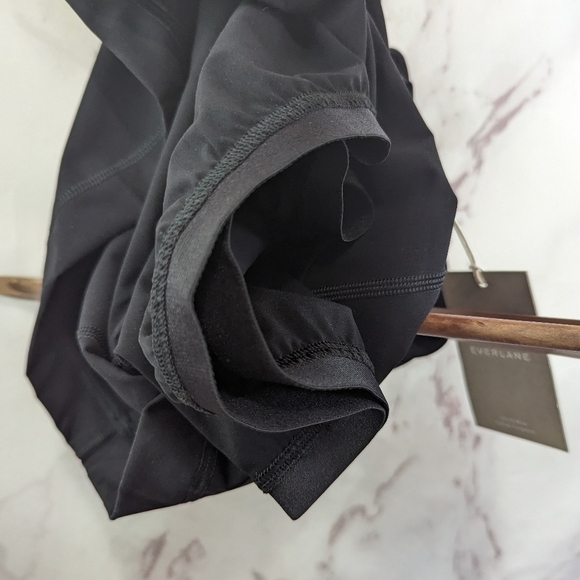 Everlane Tank Top Womens Black Crop The Perform High Neck Shelf Bra NEW - Picture 10 of 14